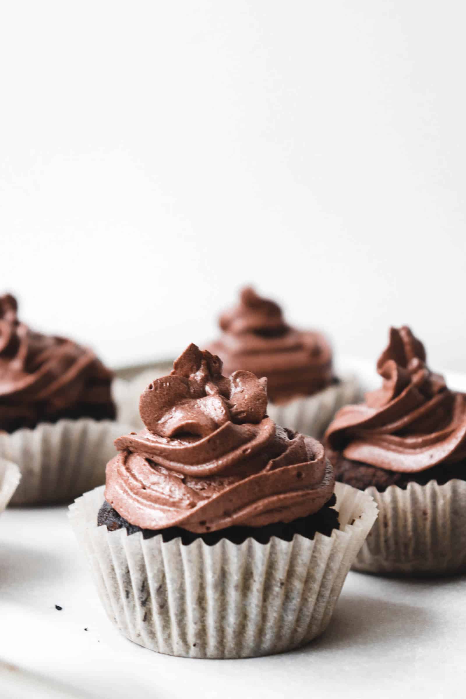 Peppermint Patty Cupcakes (AIP, paleo, dairy-free) • Heal ...