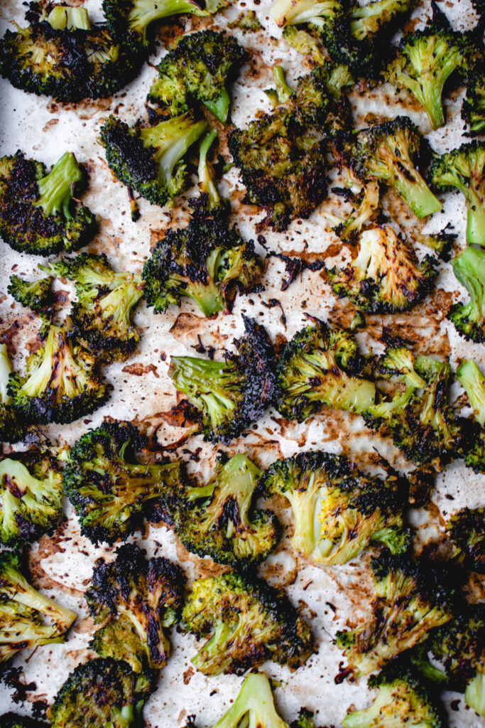 Oven-baked crispy smashed broccoli